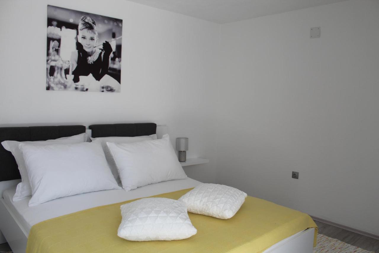River Apartment Klis